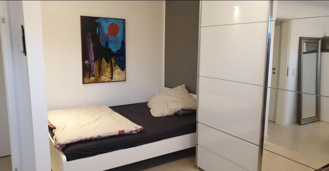 Apartment Mit Schoener, Moderner Einrichtung Colonia Exterior foto